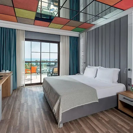 Siam Elegance & Hotel