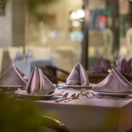 Siam Elegance & 호텔