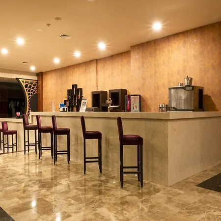 Siam Elegance & Ξενοδοχείο Μπέλεκ