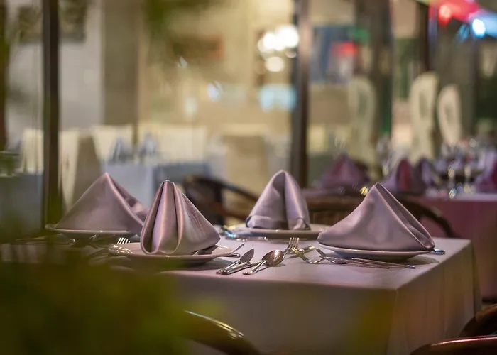 Siam Elegance & 酒店